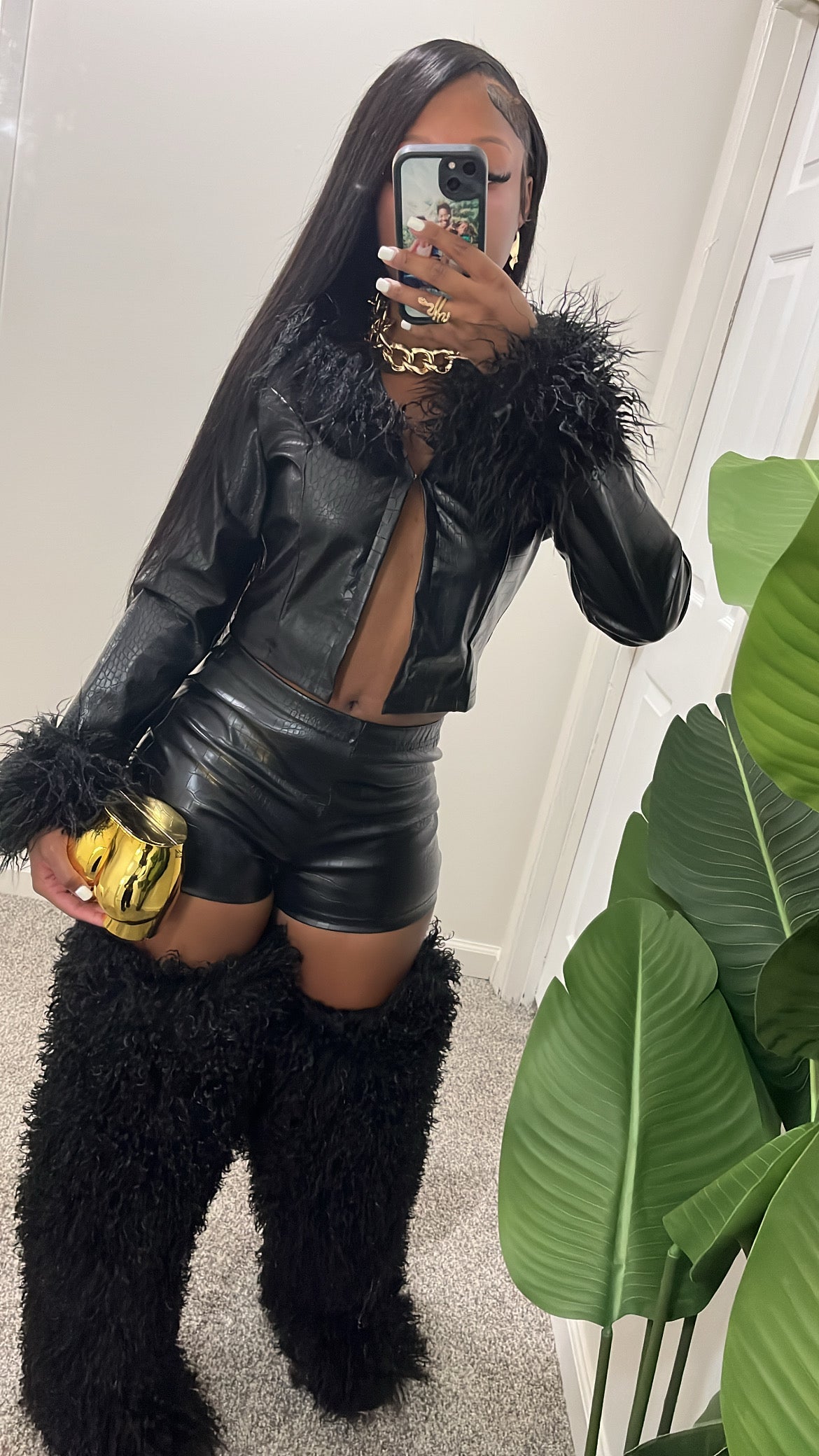 “Magnolia” Fur Boots (Black)