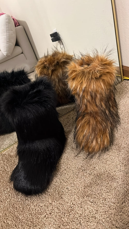 Short FUR Boots (Black)